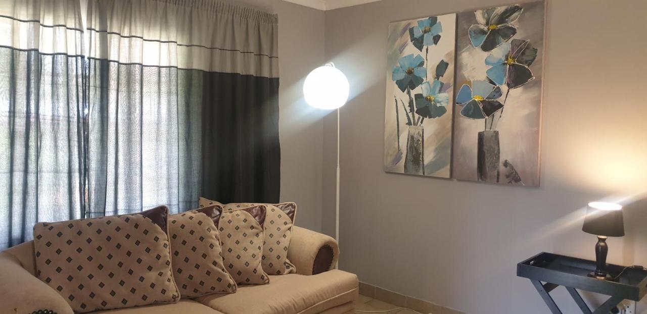 Anna Boeremeisie Guesthouse ベノニ エクステリア 写真