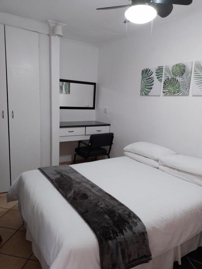 Anna Boeremeisie Guesthouse ベノニ エクステリア 写真