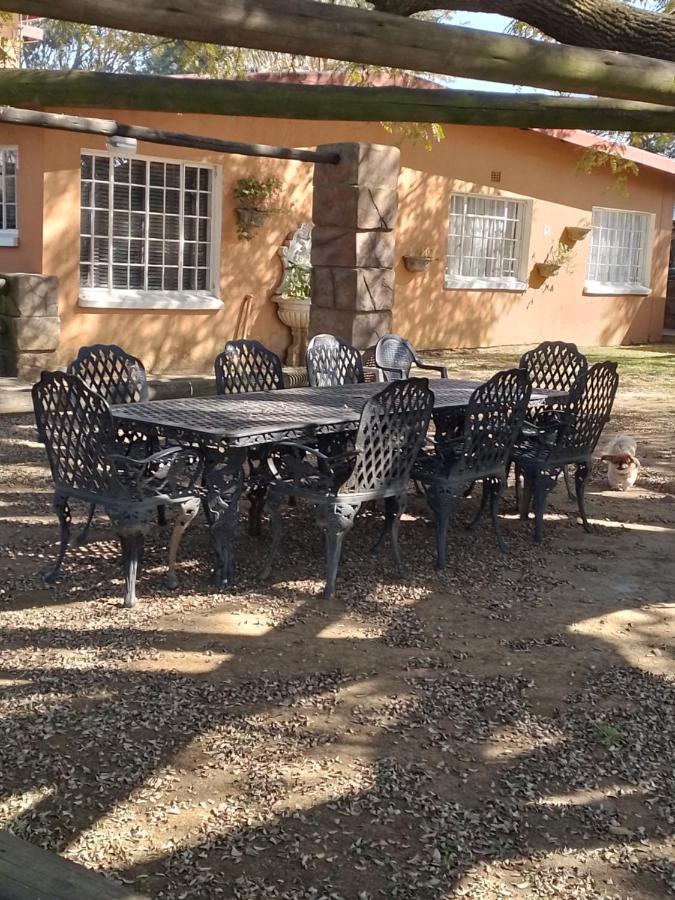Anna Boeremeisie Guesthouse ベノニ エクステリア 写真