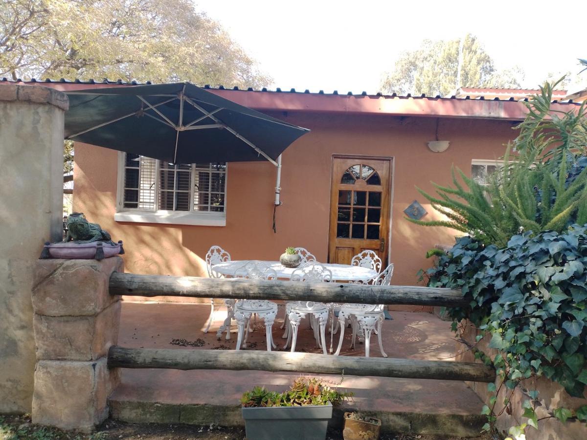 Anna Boeremeisie Guesthouse ベノニ エクステリア 写真