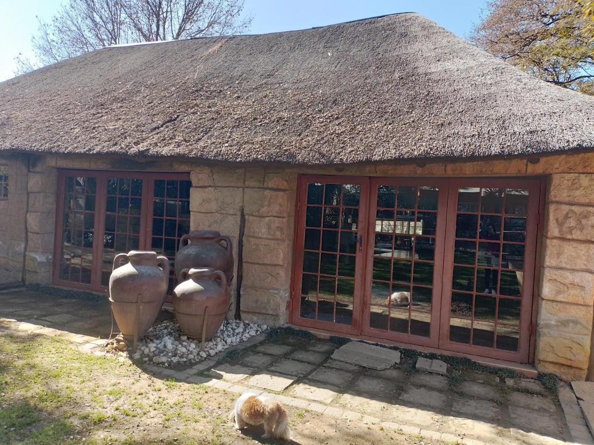 Anna Boeremeisie Guesthouse ベノニ エクステリア 写真